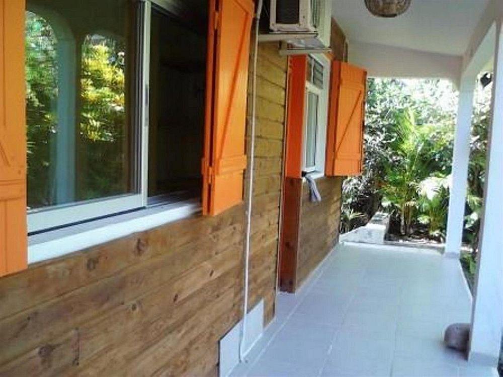 E.Gwada Hostel Le Gosier  Luaran gambar