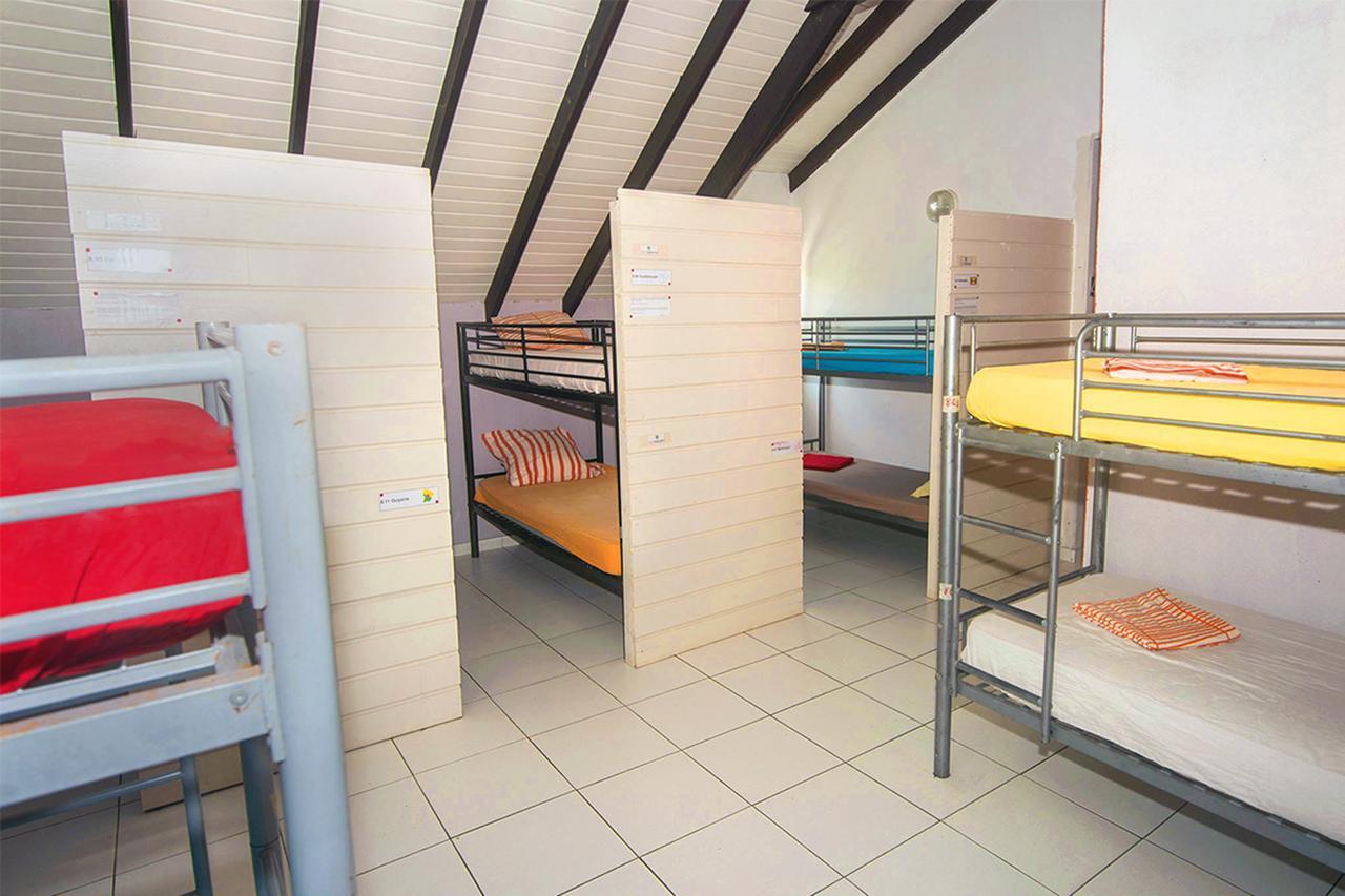 E.Gwada Hostel Le Gosier  Luaran gambar