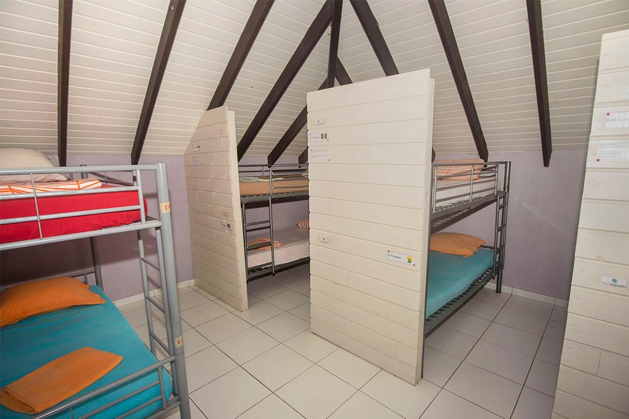E.Gwada Hostel Le Gosier  Luaran gambar