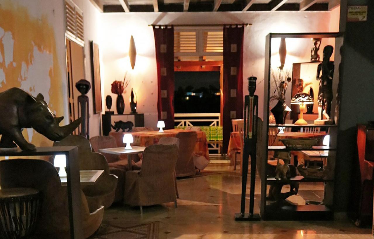 E.Gwada Hostel Le Gosier  Luaran gambar
