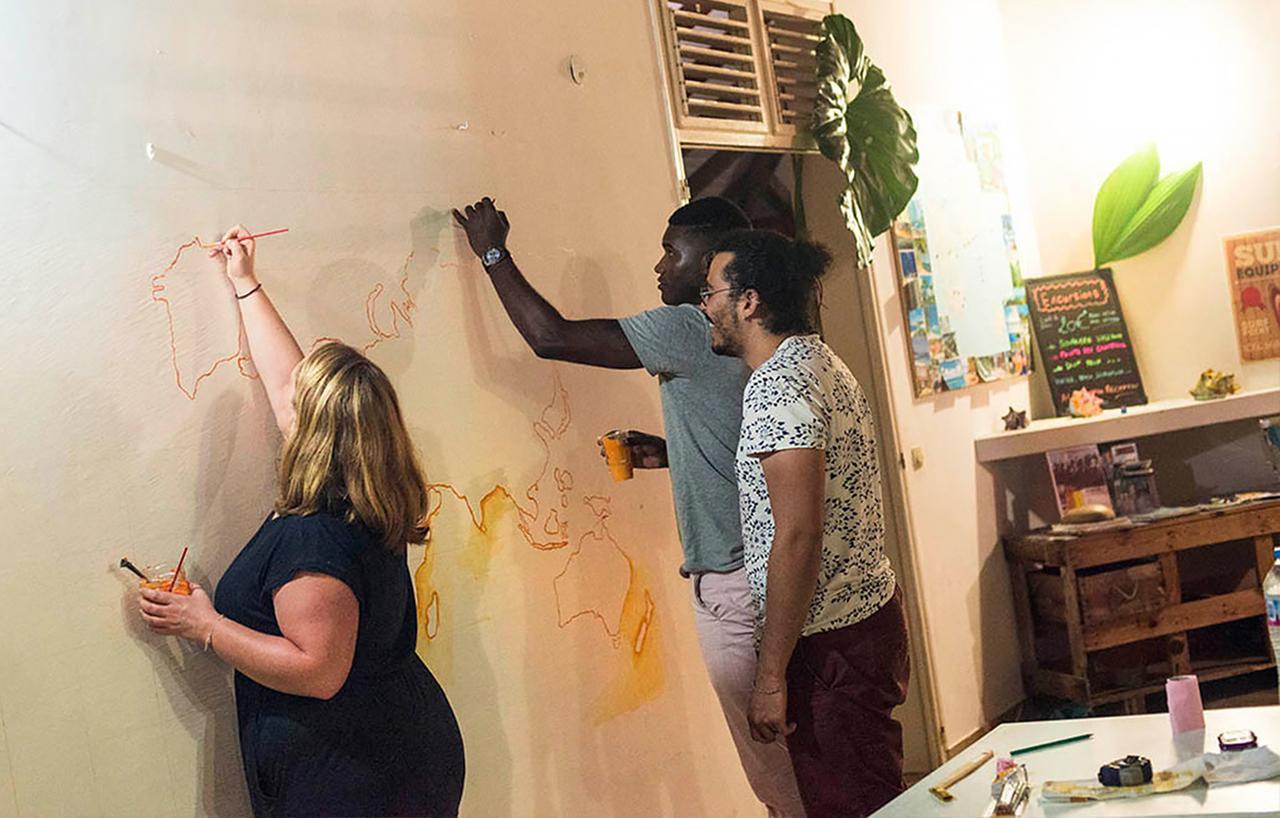 E.Gwada Hostel Le Gosier  Luaran gambar