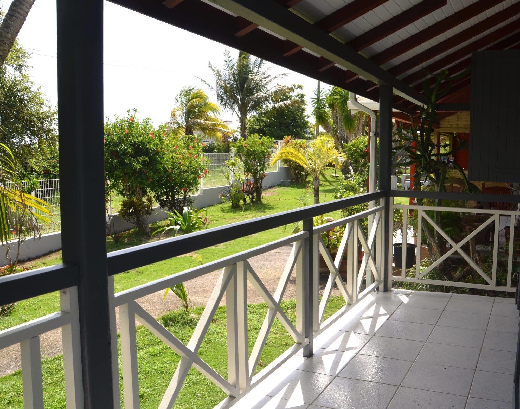 E.Gwada Hostel Le Gosier  Luaran gambar