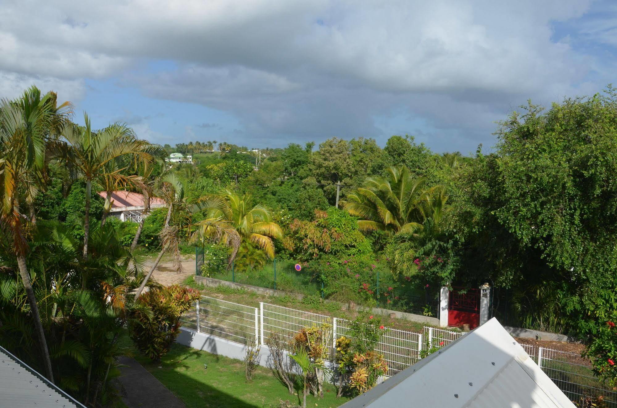 E.Gwada Hostel Le Gosier  Luaran gambar