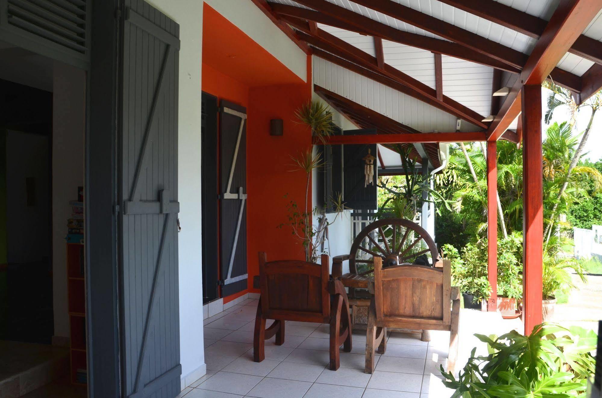 E.Gwada Hostel Le Gosier  Luaran gambar