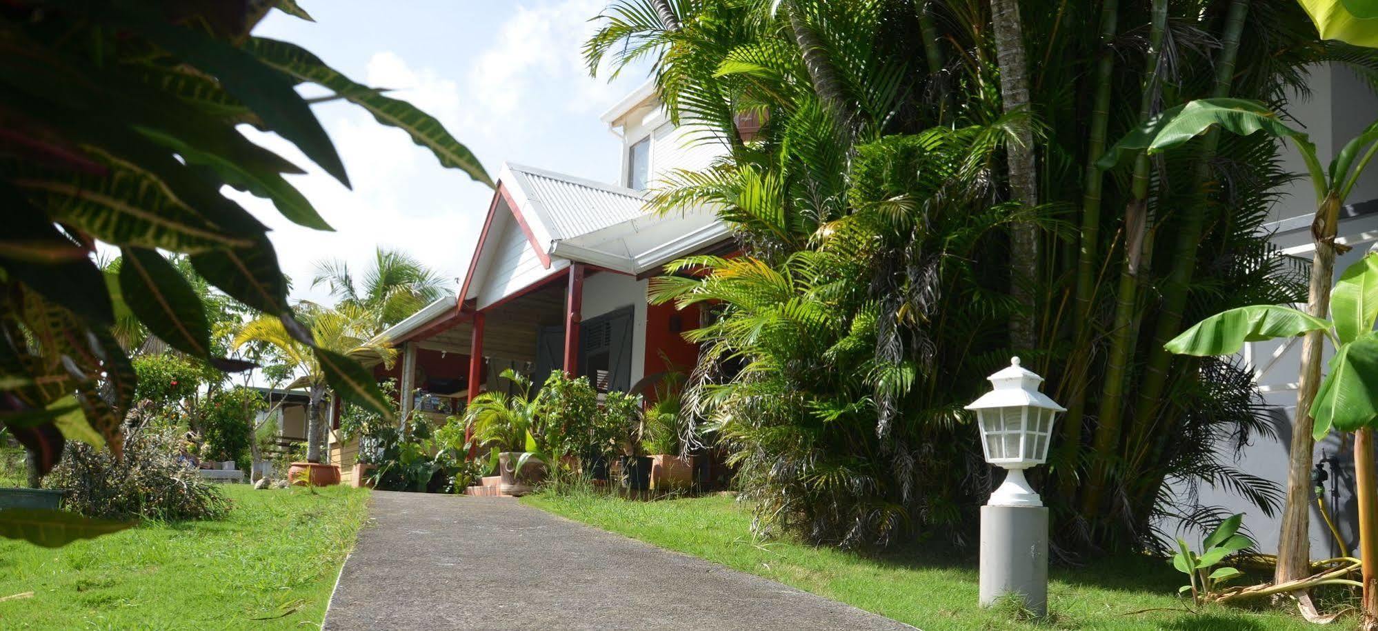 E.Gwada Hostel Le Gosier  Luaran gambar